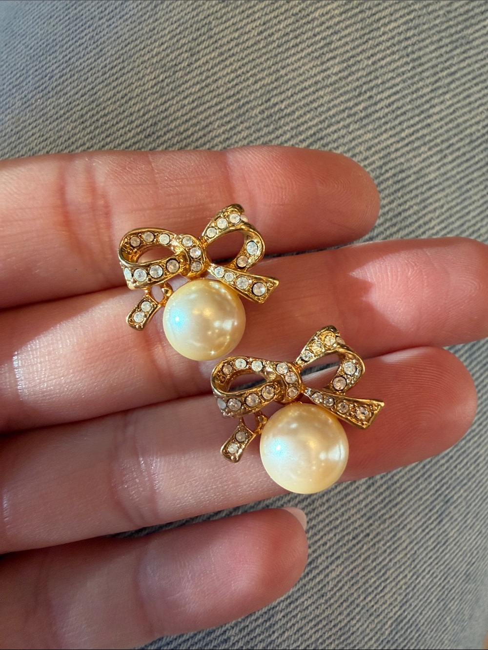 Carolee Pearl Bow Costume Earrings